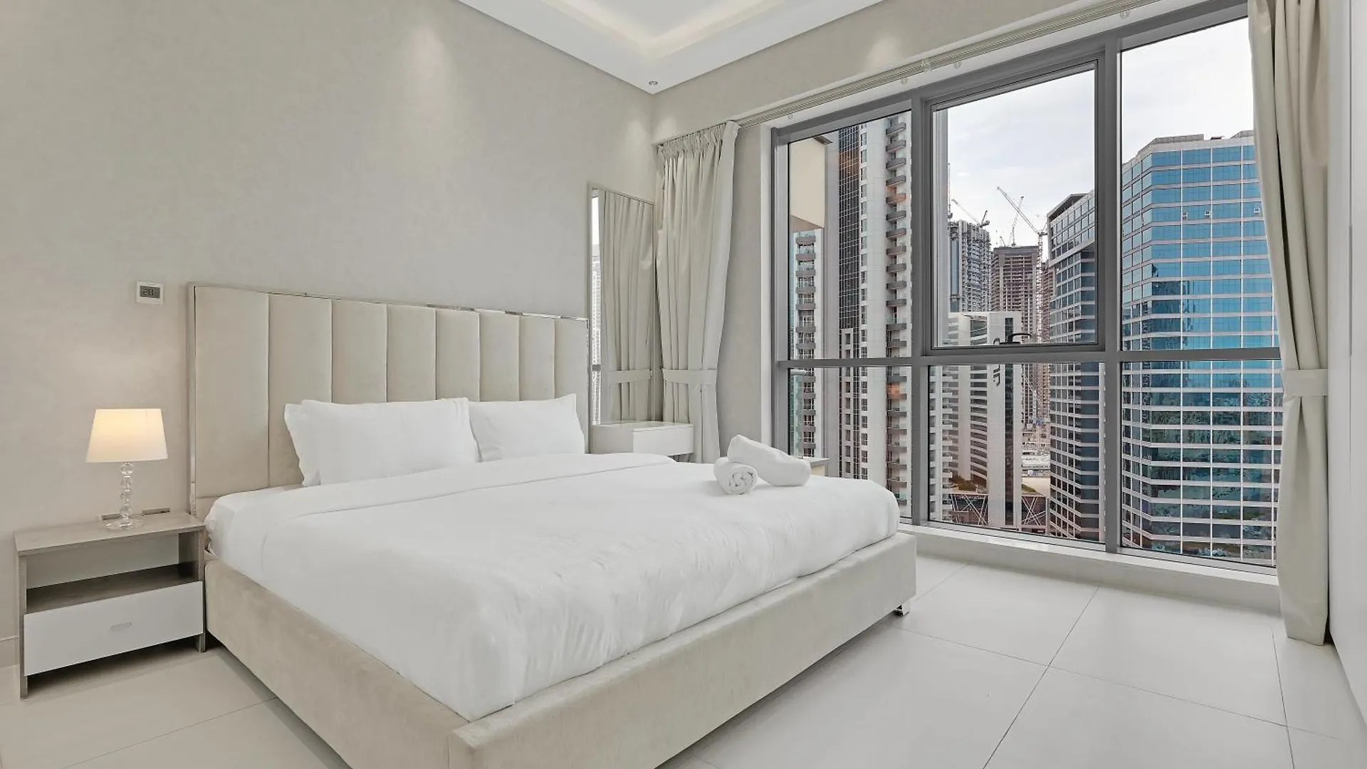 Apartment Spacious 3Br And Maid Room, Balcony & City Views By Bhavan Vacation Homes Dubai
