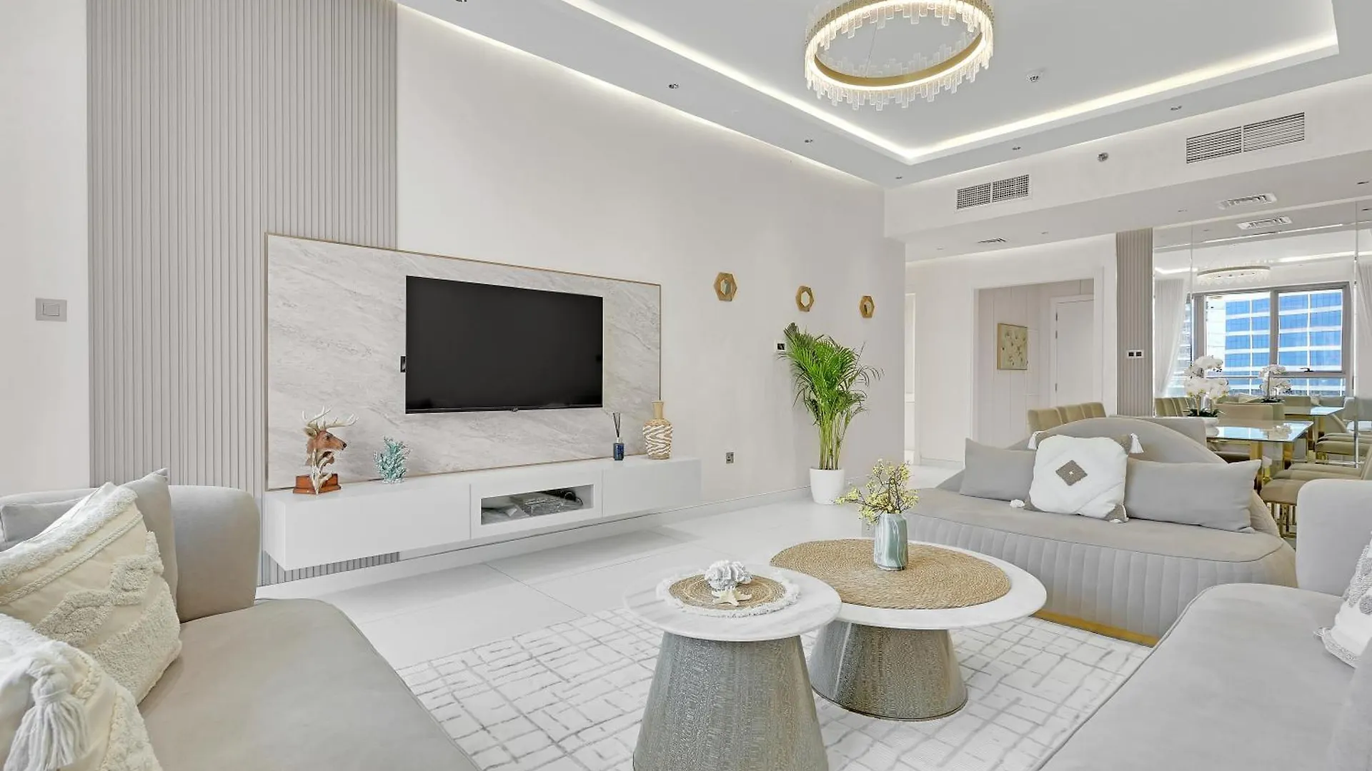 Spacious 3Br And Maid Room, Balcony & City Views By Bhavan Vacation Homes Dubai Apartment