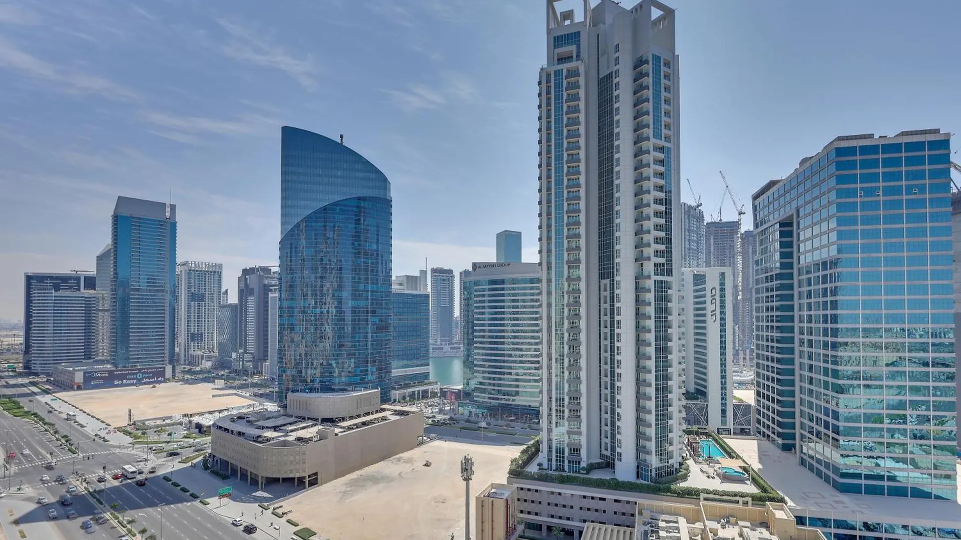 Spacious 3Br And Maid Room, Balcony & City Views By Bhavan Vacation Homes Dubai Apartment
